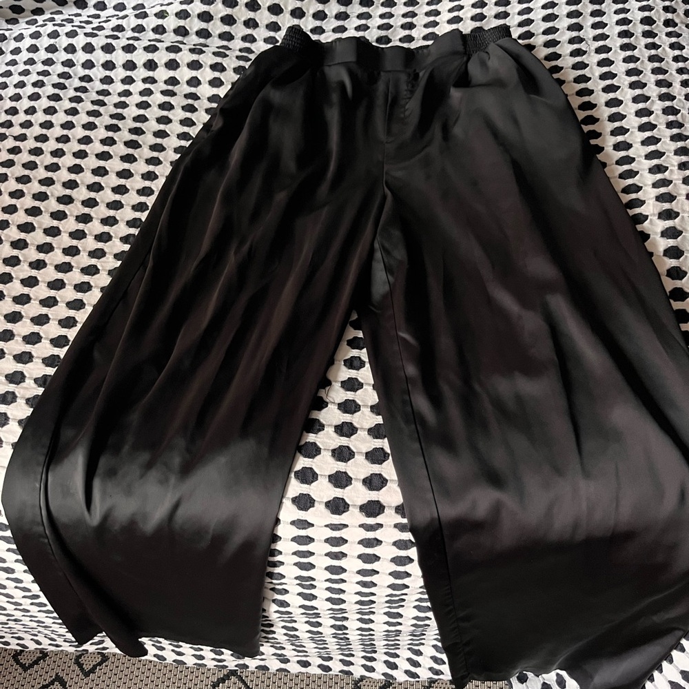 Elegant Black Wide-Leg Pants